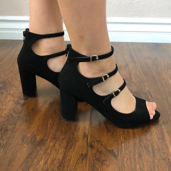 Shoes - Black heels with straps